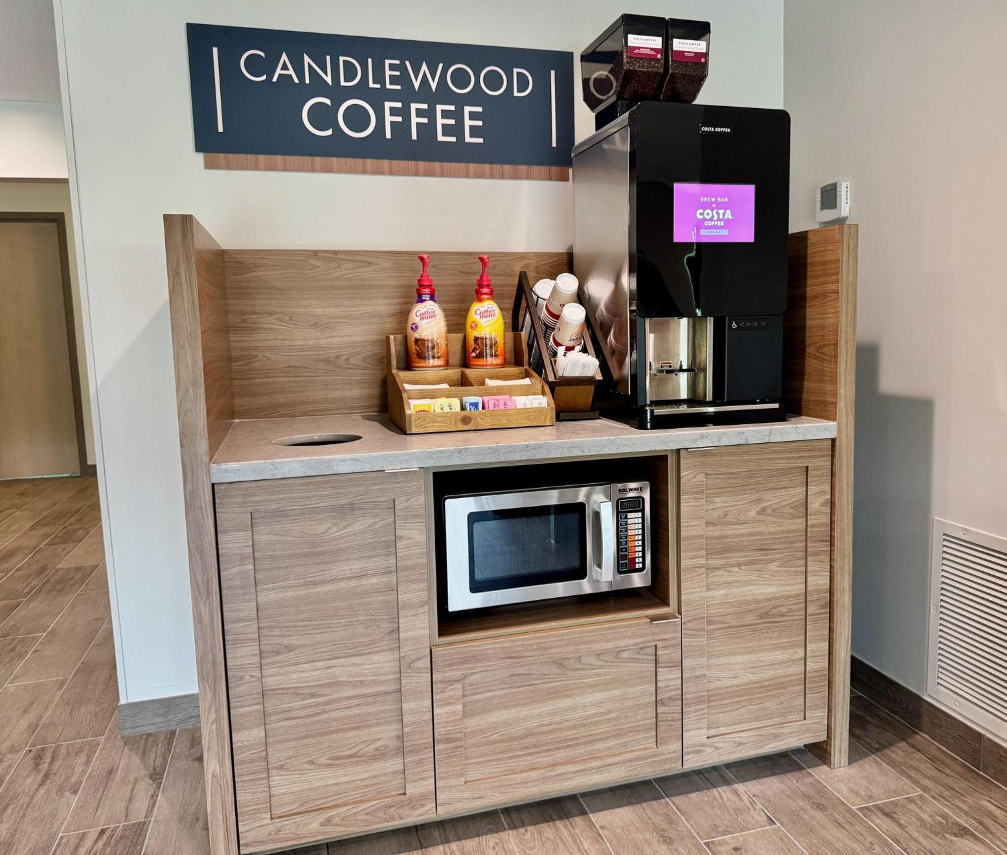 Candlewood Southpoint 2*