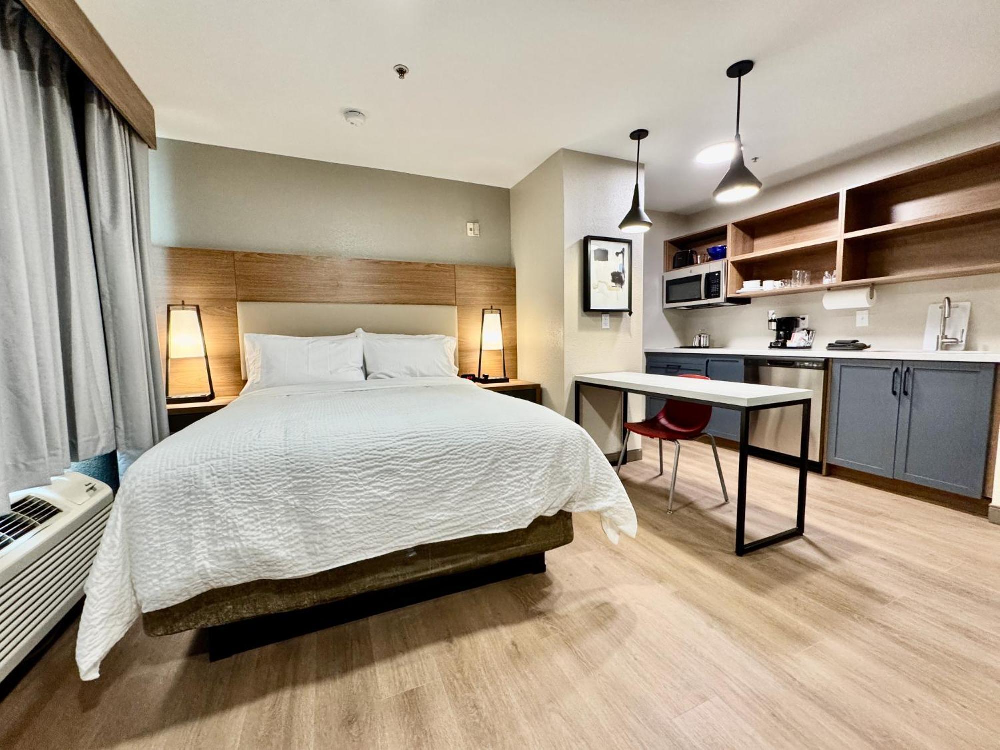 Hotel Candlewood Southpoint